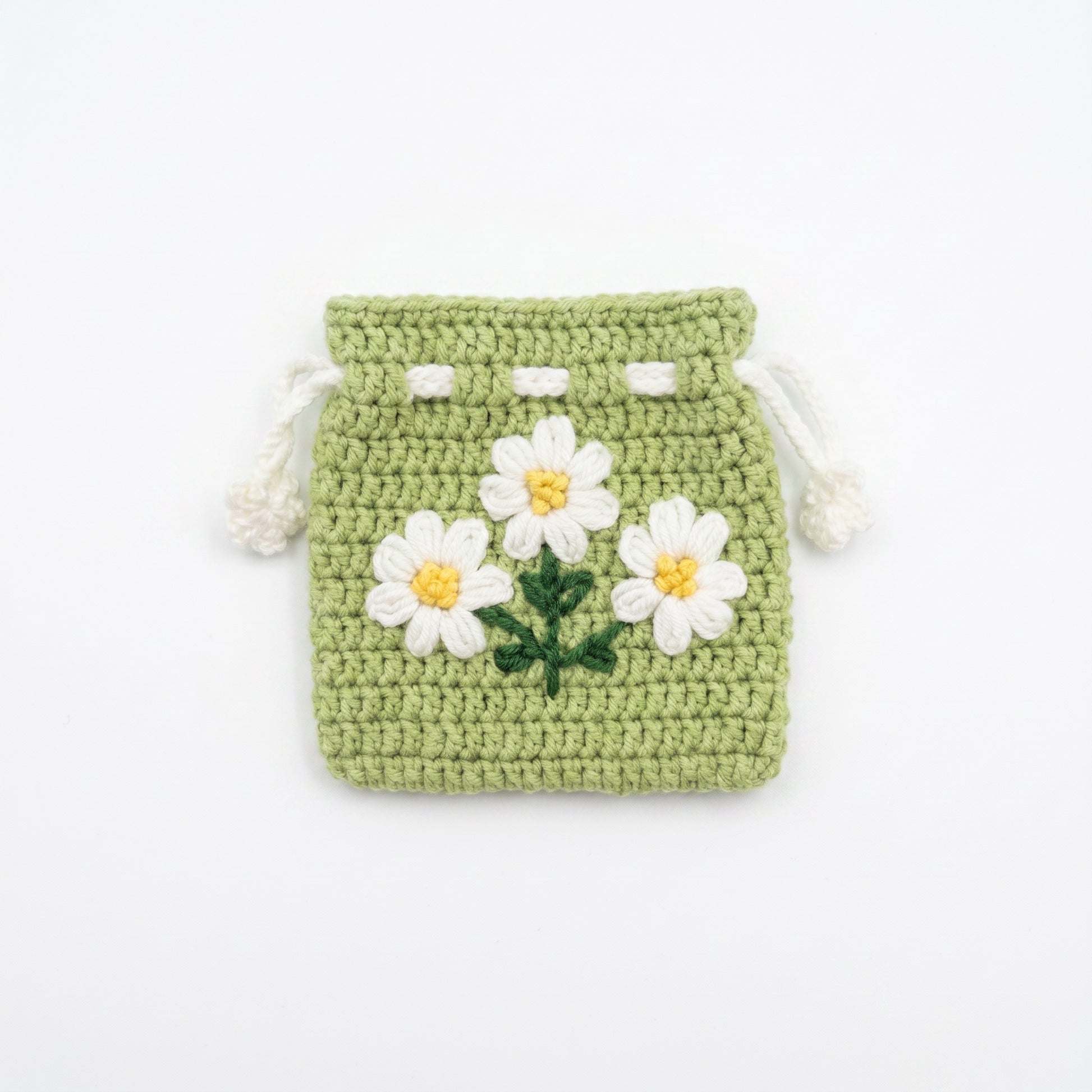 [BerryBow Canonical] BB-POU-GRN-DAI-03 | Hero | Green Daisy Crochet Pouch – Handmade by Berry Bow