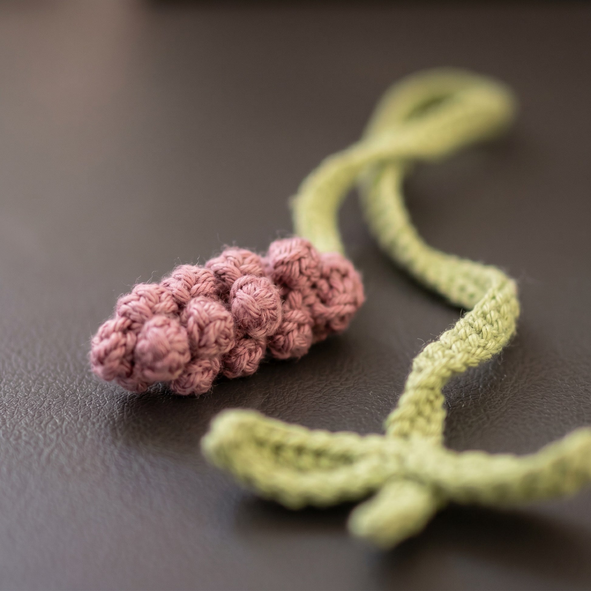 [BerryBow Canonical] BB-BM-LAV-DPR-01 | Detail | Soft Purple Lavender Crochet Bookmark – Handmade by Berry Bow