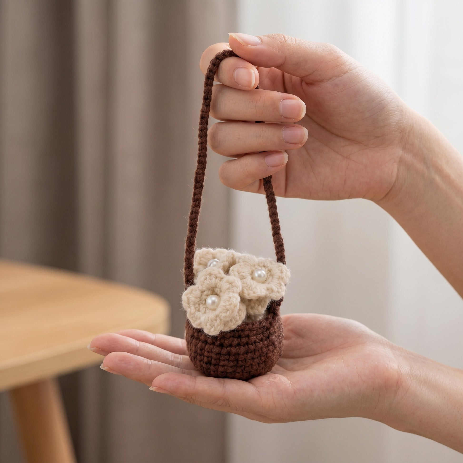 [BerryBow Canonical] BB-CHR-FLR-WHT-01 | Scale | White Basket Crochet Car Charm – Handmade by Berry Bow