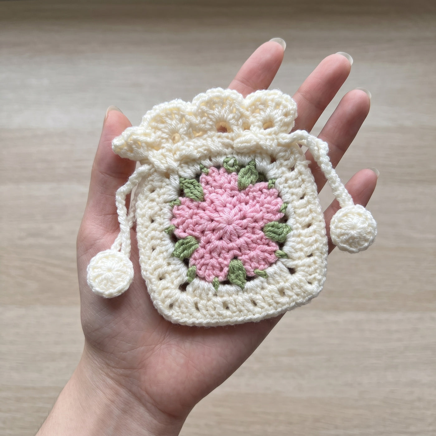 BerryBow crochet pouch from the Pouches collection