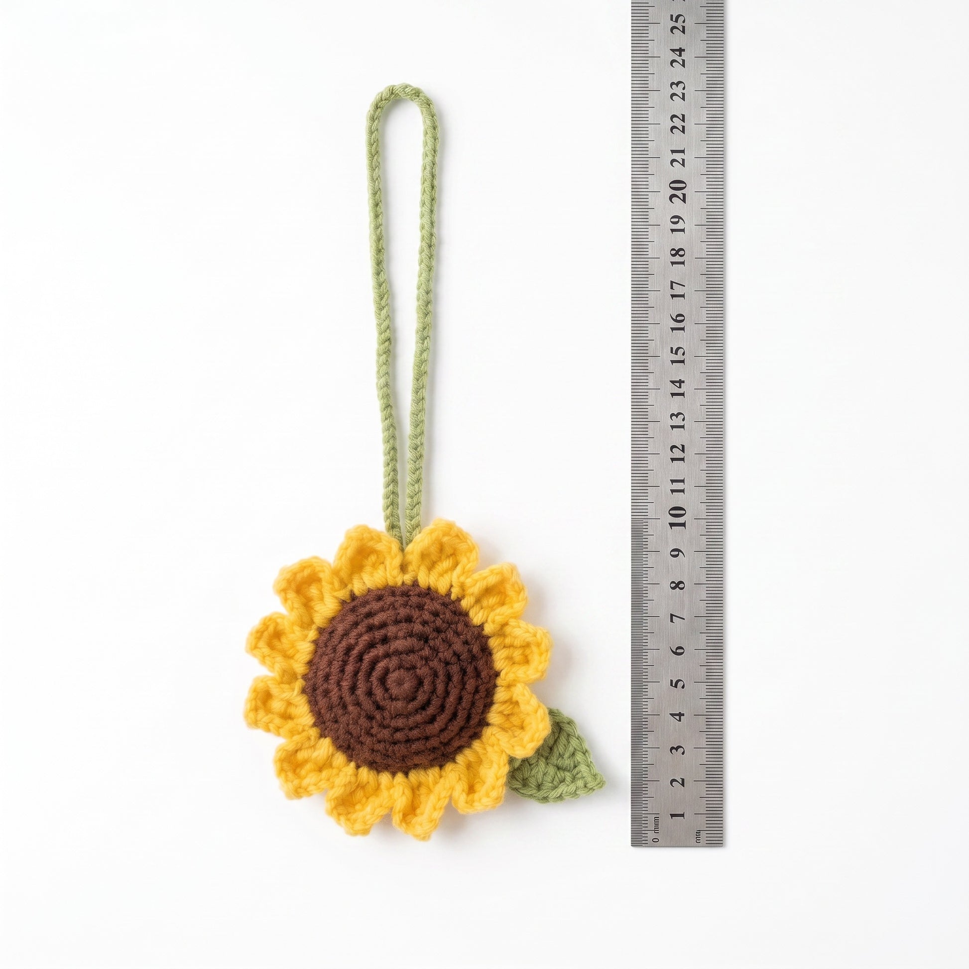[BerryBow Canonical] BB-CHR-FLR-YEL-02 | Measurement | Sunflower Drop Crochet Car Charm – Handmade by Berry Bow