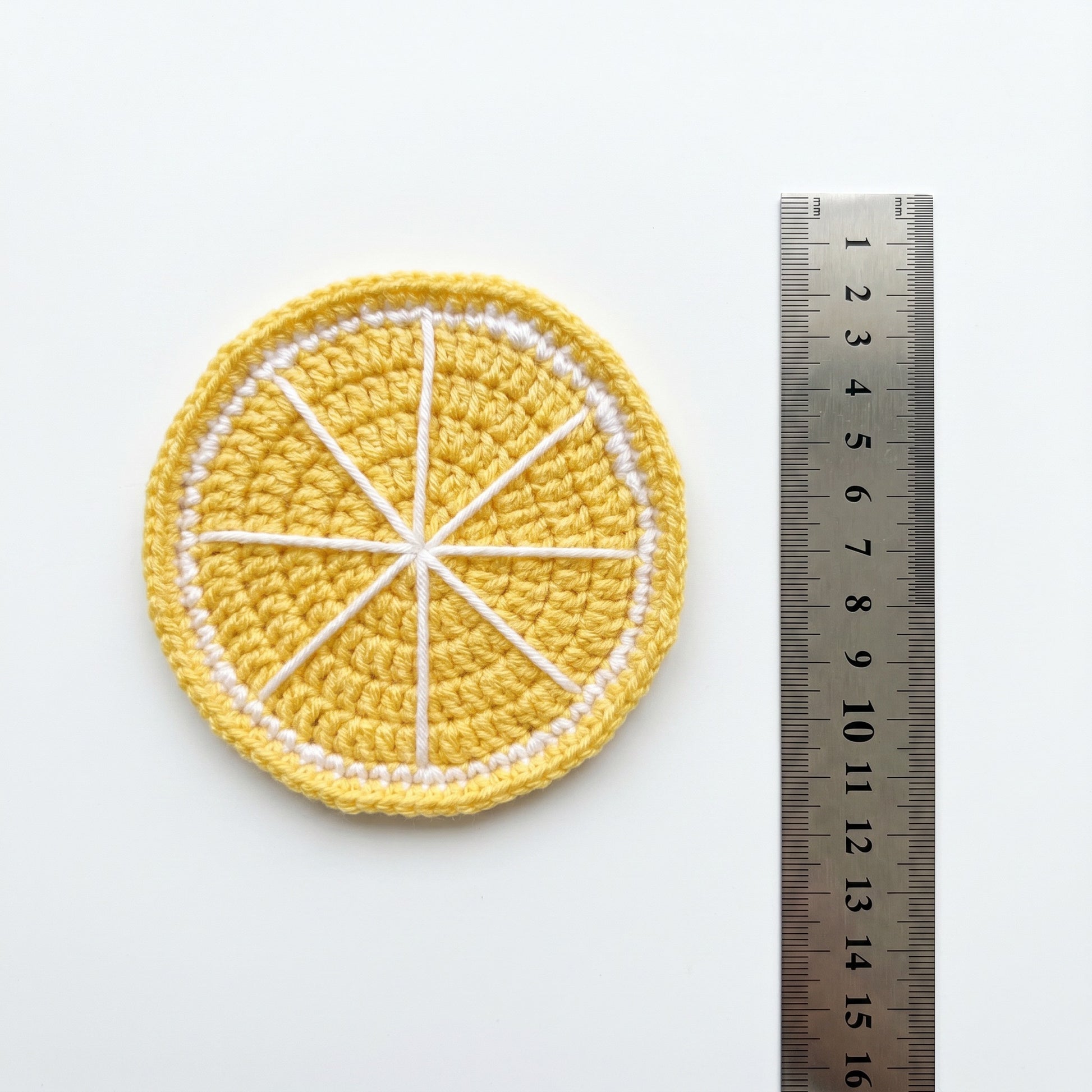 [BerryBow Canonical] BB-COS-FRU-YEL-02 | Measurement | Lemon Slice Crochet Coaster – Handmade by Berry Bow